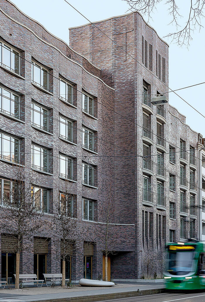 Die Kirche im Wohnhaus –  St. Christophorus Kirchenzentrum