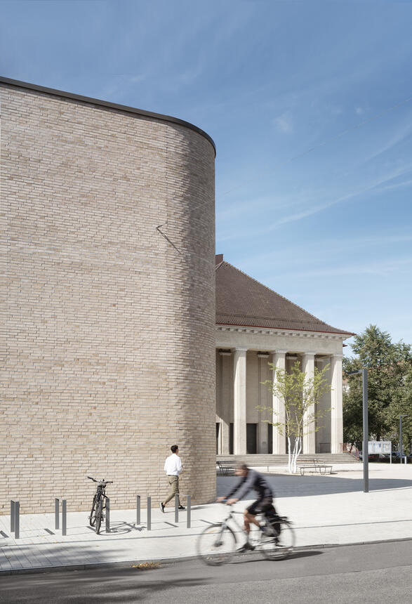 Gemeindehaus mit Pfarrbüro, Sakristei und Kita St. Elisabeth Ulm