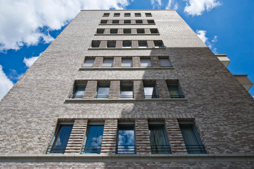 Wohn- und Geschäftshaus R7