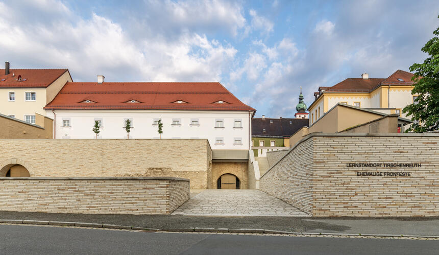 Ort des Lernens – Revitalisierung der ehemaligen historischen Fronfeste zum Hochschulstandort Tirschenreuth, Tirschenreuth