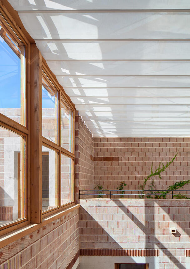 24 PUBLIC DWELLINGS IN PLATJA D'EN BOSSA