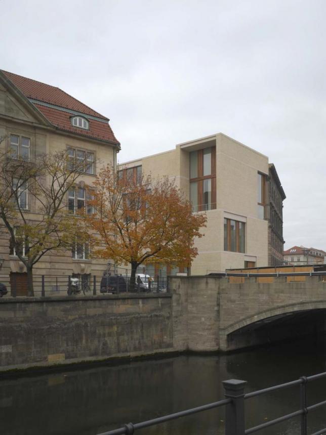 Galeriegebäude am Kupfergraben 10