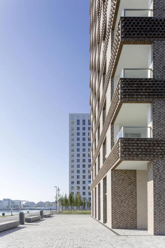 Towers T5 & T6 on Westkaai