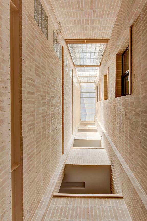 Alireza Mashhadimirza Architects