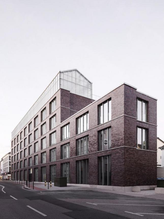 KUEHN  MALVEZZI Architects, Berlin (DE)	Gebäudeintegriertes Dachgewächshaus und Verwaltungsgebäude am Altmarkt in Oberhausen, Oberhausen (DE)