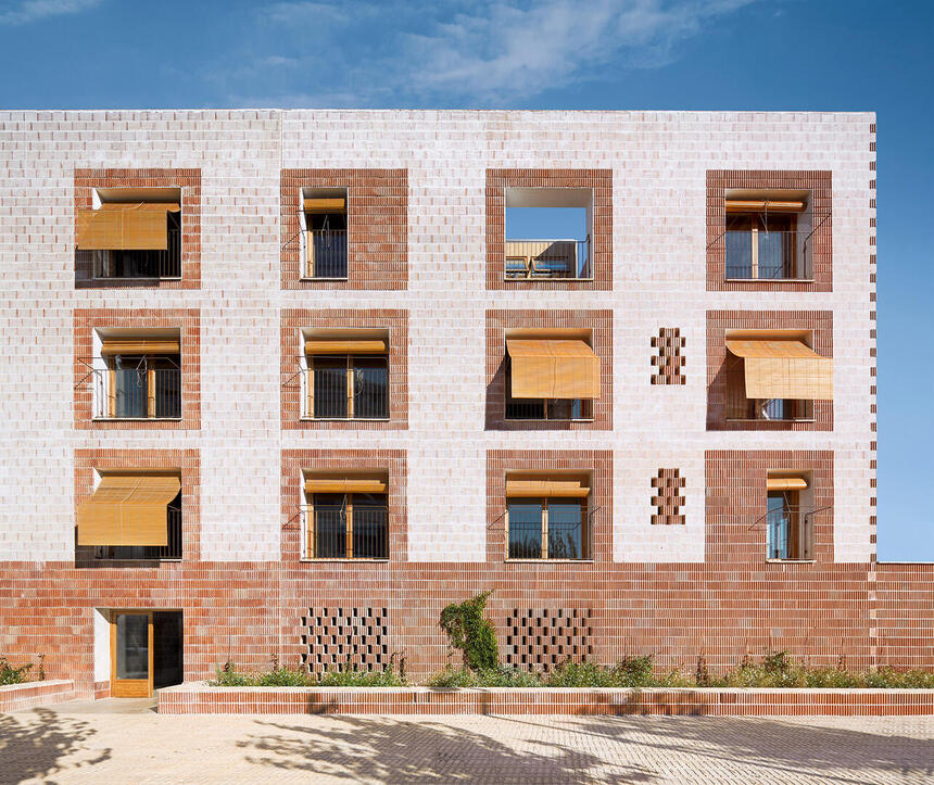 Gebäudefoto: 24 Public Dwellings in Platja d'en Bossa (Eivissa, ES)