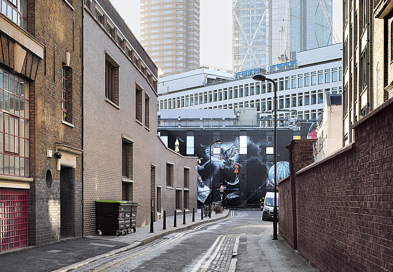 Ein Vorgänger des Brickfields Business Centre ist der inzwischen 16 Jahre alte Bau für Amnesty International im benachbarten Stadtteil Shoreditch.